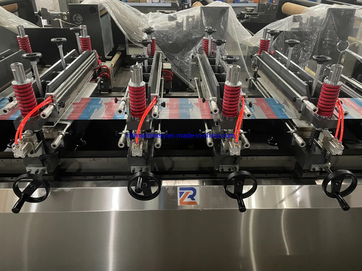 Three-Side Sealing, Middle-Sealing Dual-Purpose Bag-Making Machine Equipment