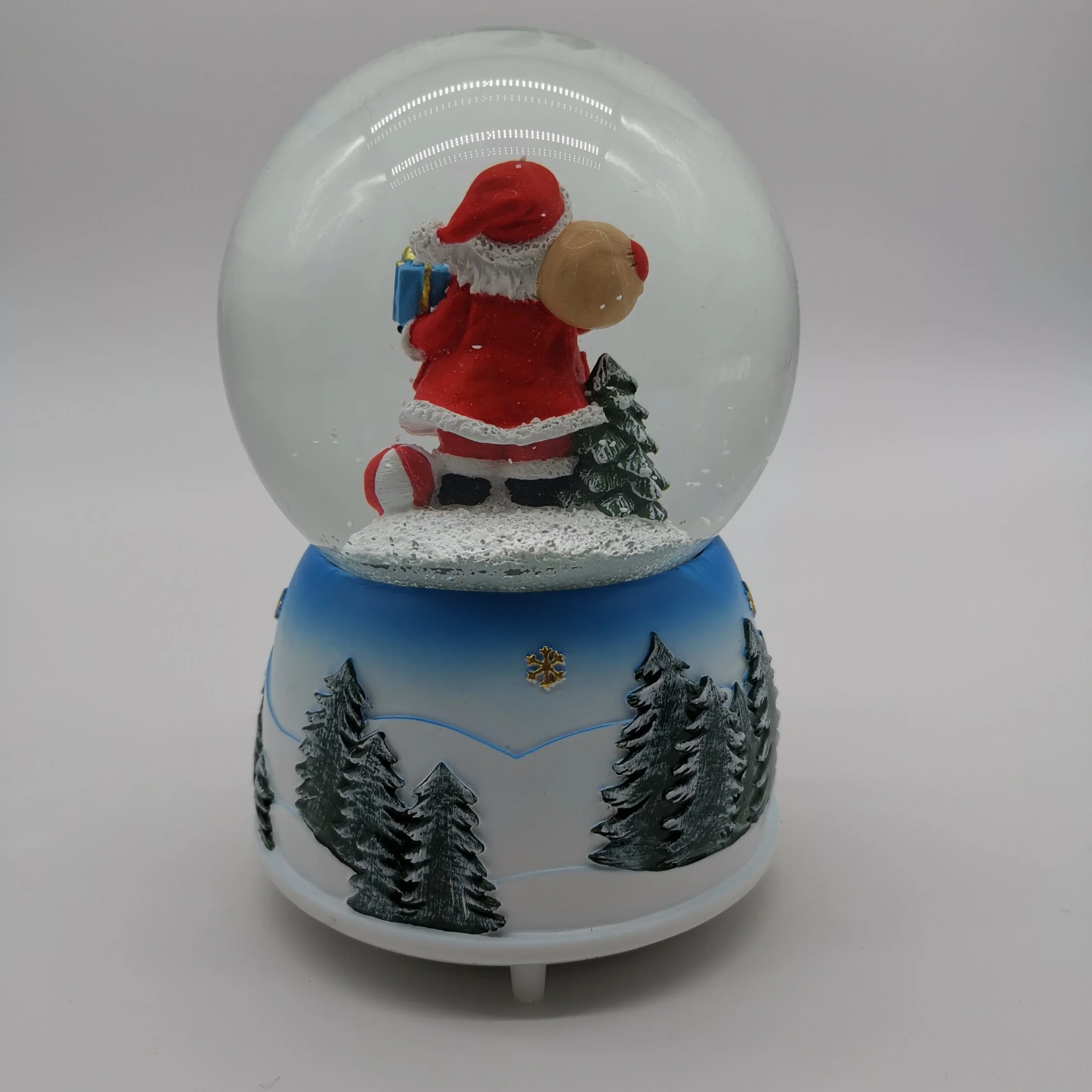 Christmas New Figurine Design Music Santa Clause Snow Globe with White Snowflake Inside for Christmas Gifts Manufacture Directly