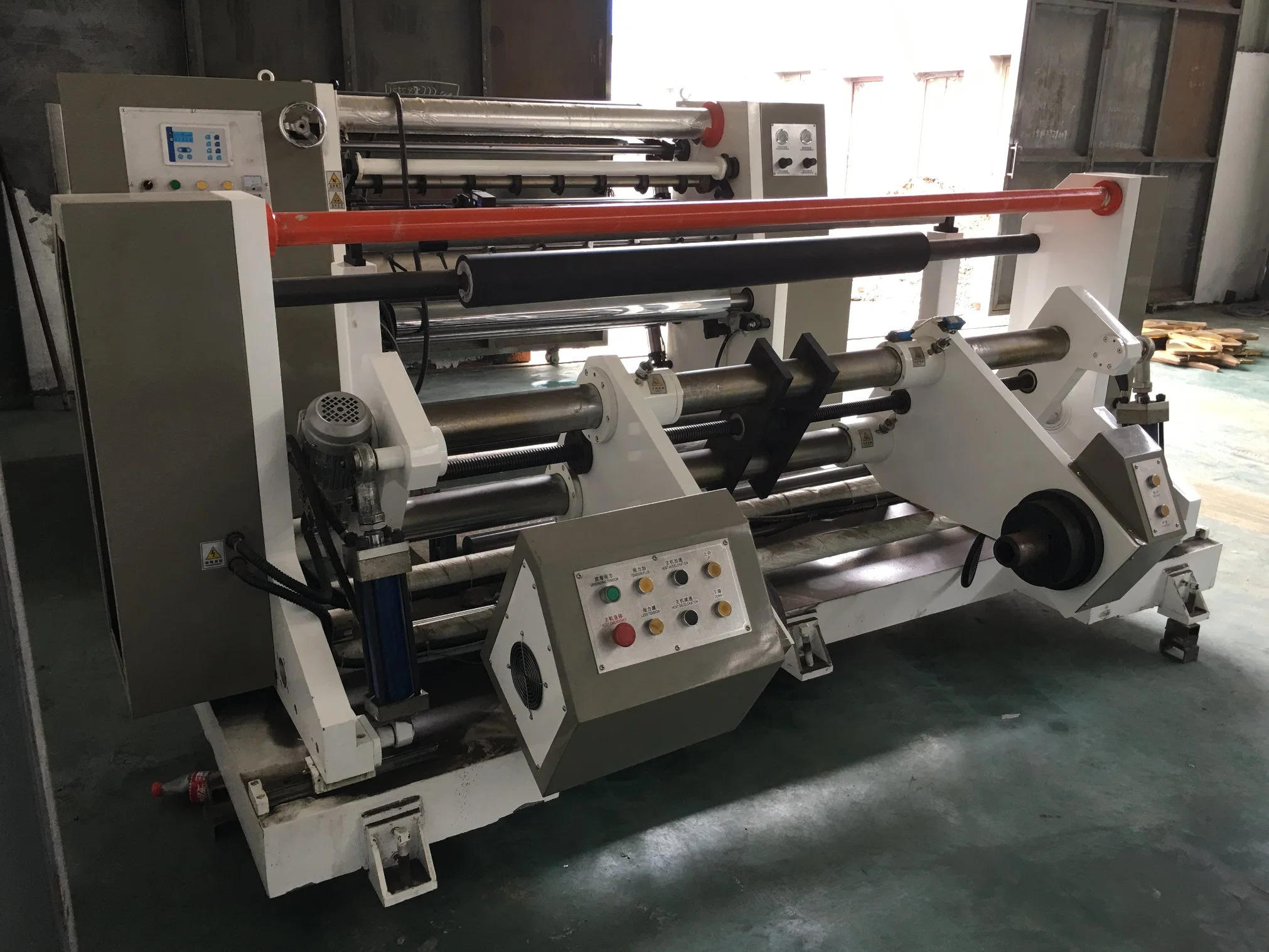 1575mm Tissue Paper Rewinding and Embossing Machine