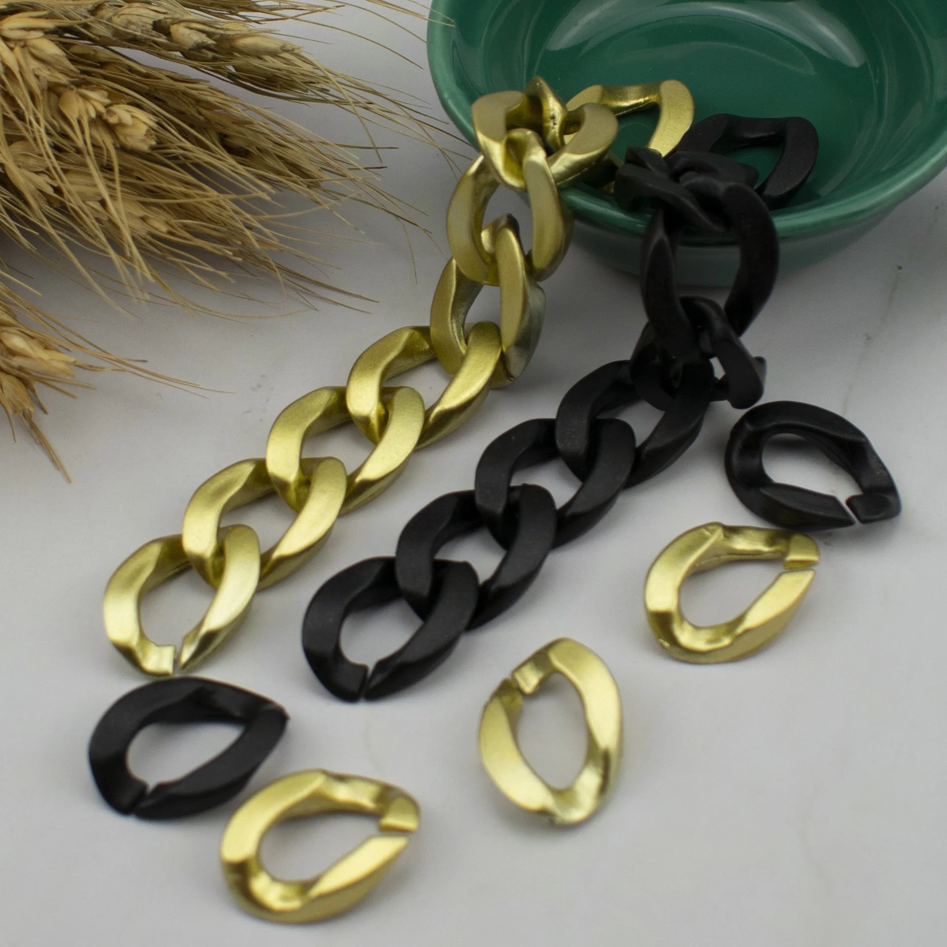 Adjustable Black Gold Acrylic Plastic Chunky Bag Chain Handbag Straps Acrylic Chain Links Crossbody Chain