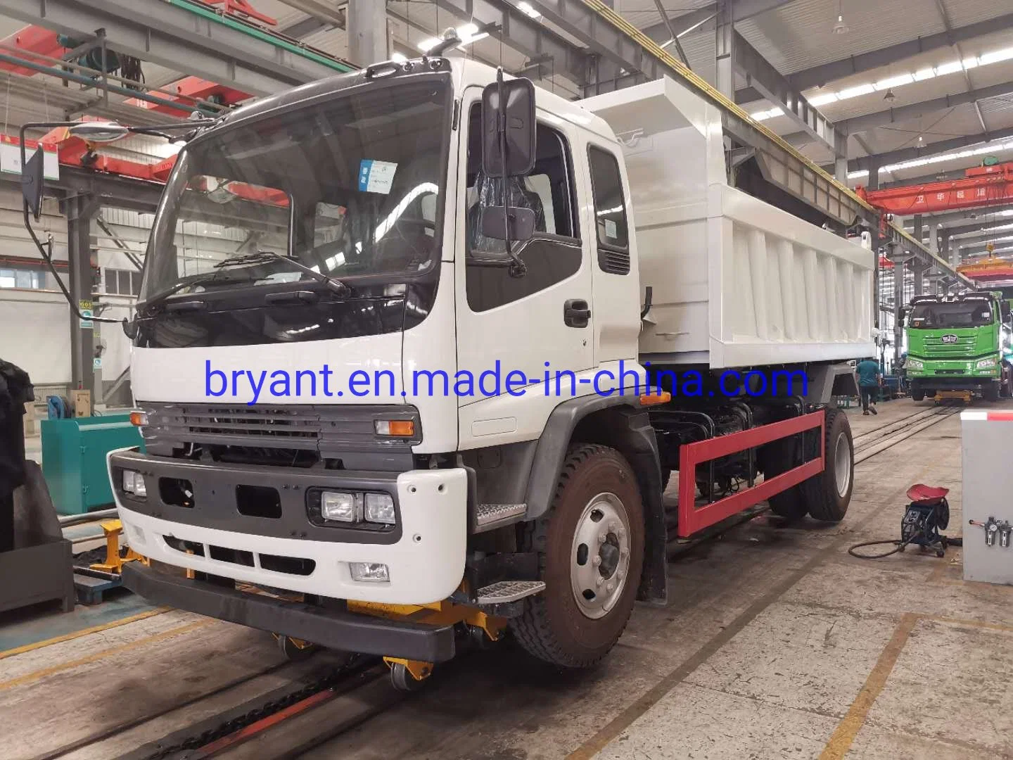 La Chine Isuzu camion à benne basculante SDH avec 10 Cmb benne de RVF SDH Isuzu 4HK1 6HK1 Moteur Japon 10tonnes tonnes tonnes 1214camion à benne basculante de camion à benne