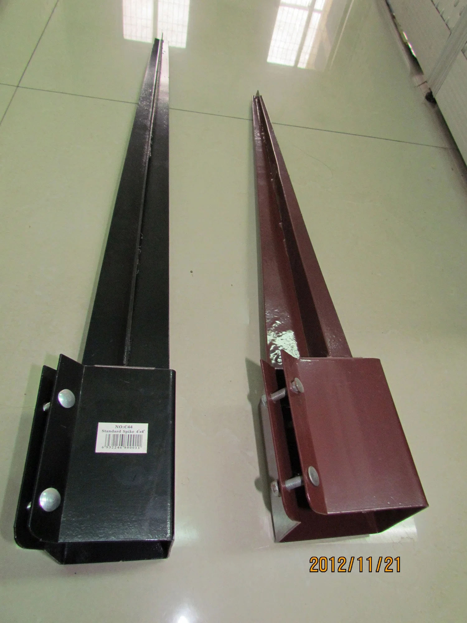 Metal Fence Spike, Pole Anchor for Wood Fence