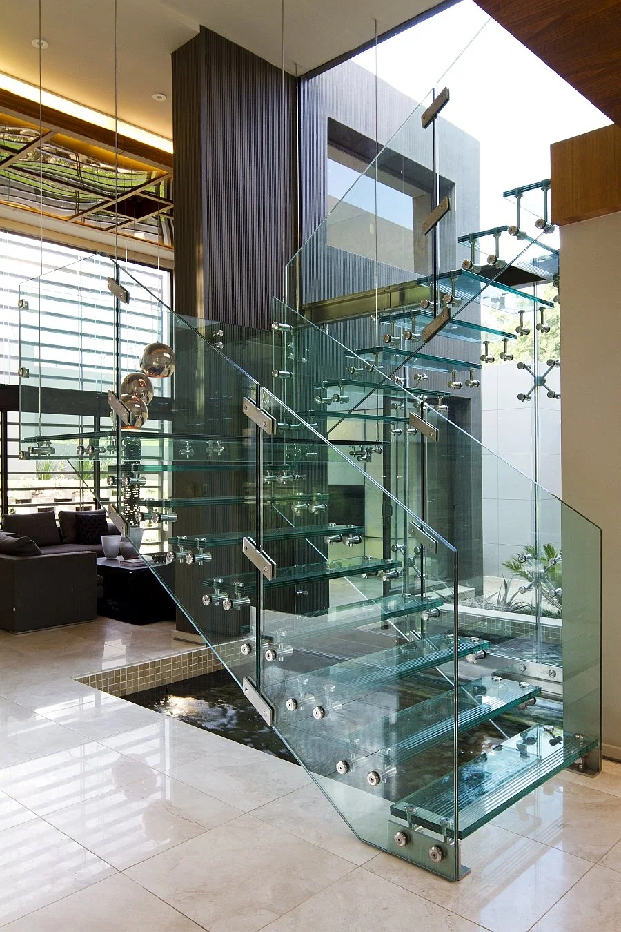 2019 European Style Modern Single Stringer Glass Stair Step