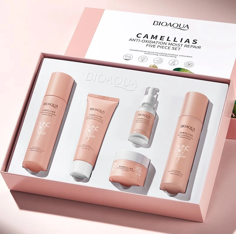 Cosmétiques Bio Meilleur produit de soins de la peau du visage de réapprovisionnement Set Camellia antioxydant Five-Piece de réparation d'humidité ensemble Soins de la peau