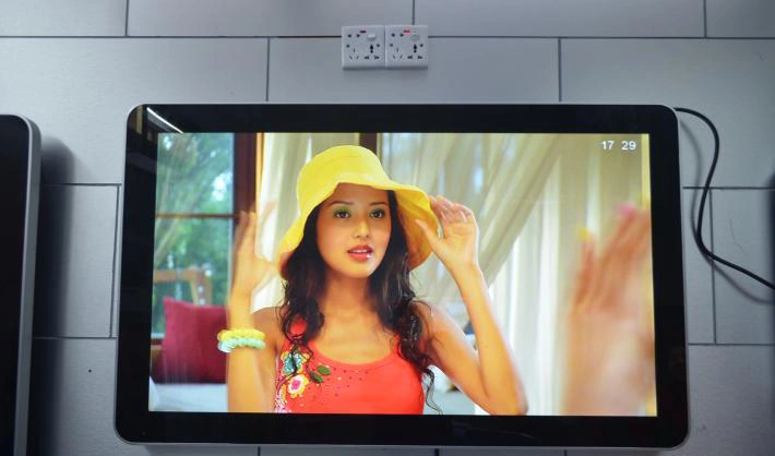 TV comercial com monitor de 32 polegadas e leitores de anúncios de montagem na parede Ecrã LCD de publicidade de sinalização digital