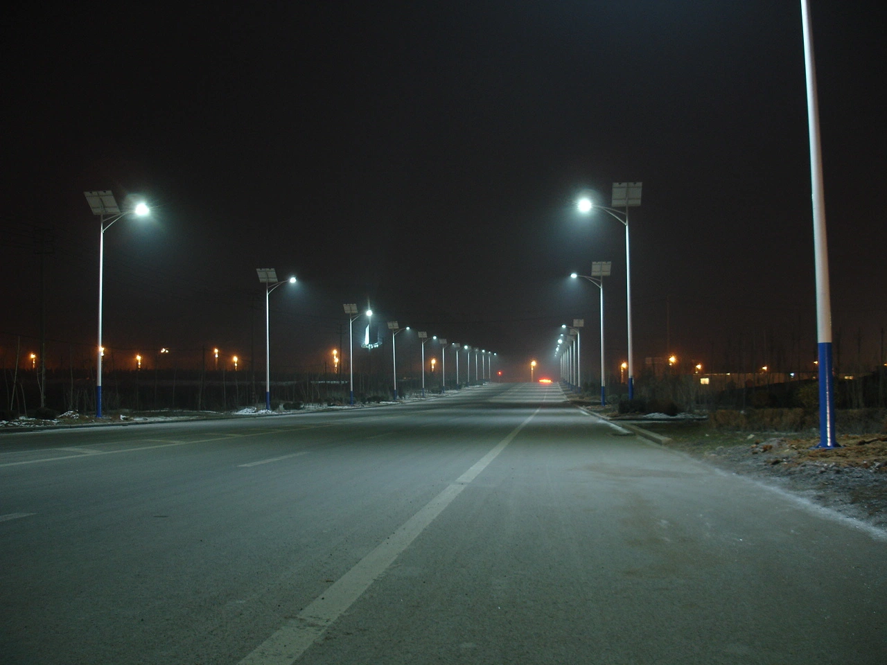 Iluminação por atacado por luz solar LED para ruas