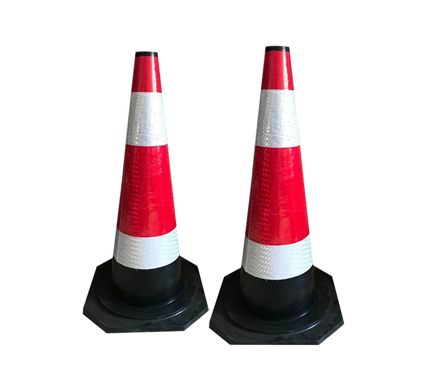 Wholesale/Supplier Good Quality Orange Flowing Base PVC Plastic Traffic Cone for Safety