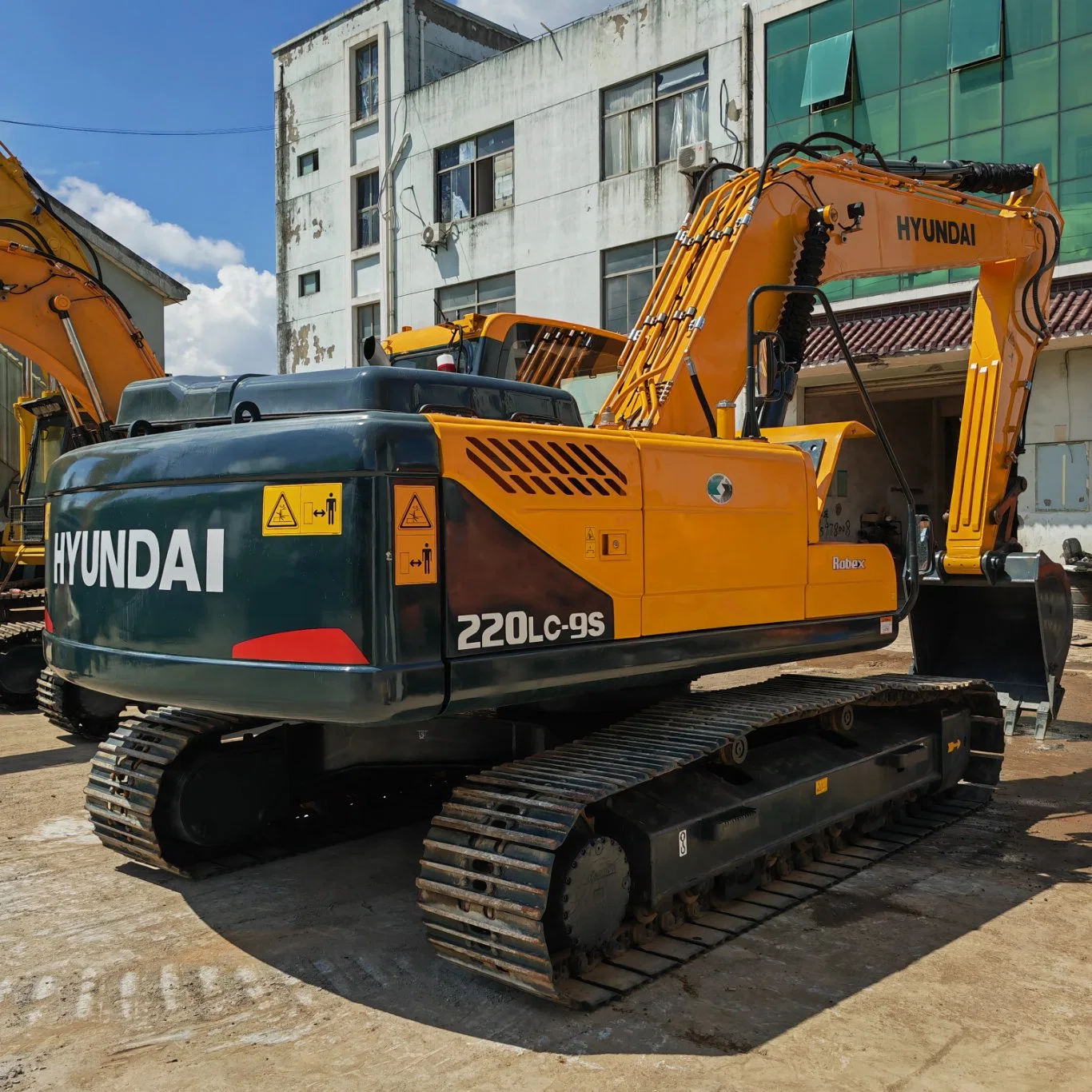 Escavadeira usó Excavadoras hidráulicas de 20 toneladas para equipos de servicio pesado Excavadora de buen estado Hyundai 220 usada Precio 220LC-9s