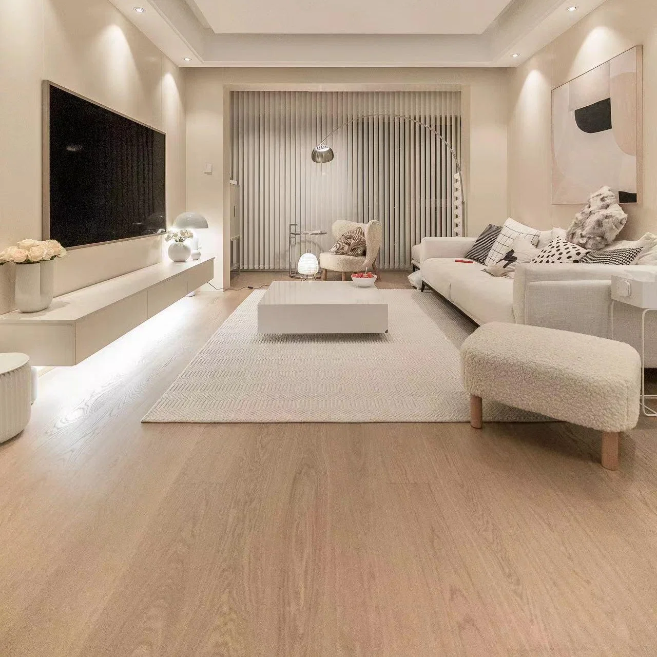 Piso laminado à prova de água de luxo com piso de 8 mm com padrão de espinha AC4 Piso laminado de alto brilho ladrilhos de piso em madeira de grandes dimensões em compósito