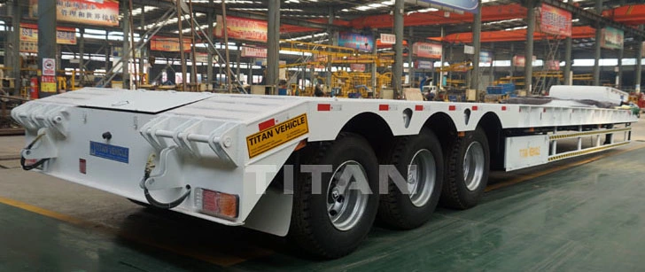 Tri-Axles Heavy Equipment Transport Lowbed Semi Trailer with Hydraulic Ladder