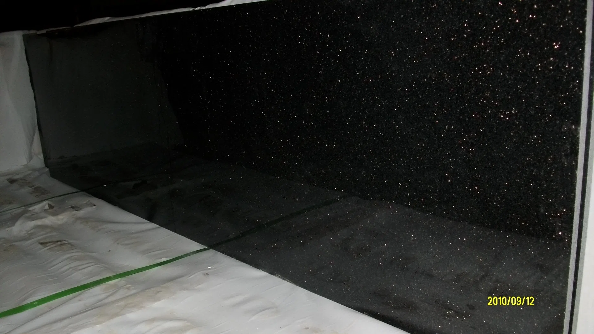 Natural Stone Black Galaxy Granite Counter Top for Kitchen