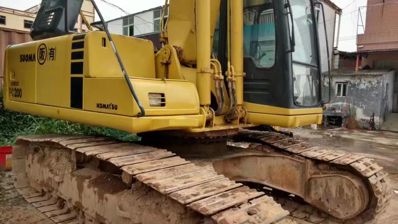 Komatsu PC200-6 utiliza excavadora de cadenas para la venta con buenas condiciones.