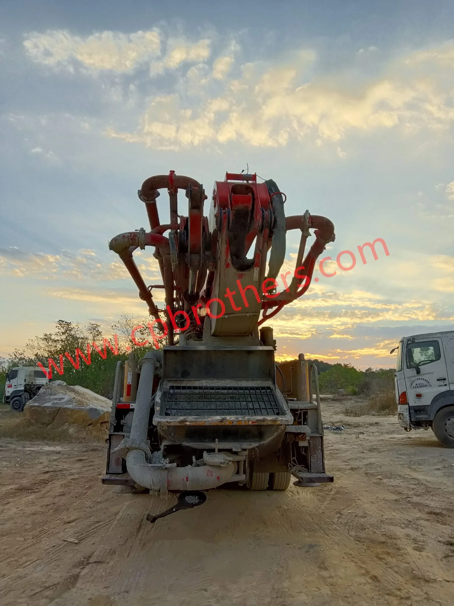 2012 équipement de machine à pompe monté sur camion Putzmeister 46m