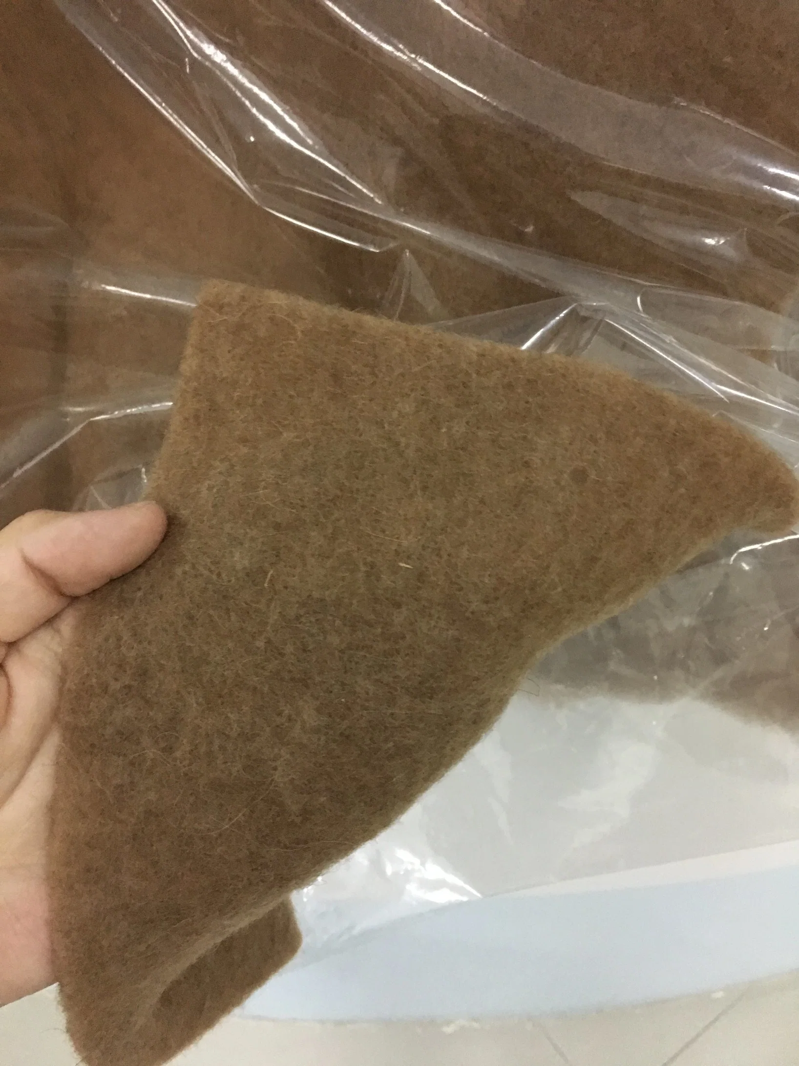 High Loft Chemical Bonded Nonwoven Camel Hair Fabric Camel Wadding