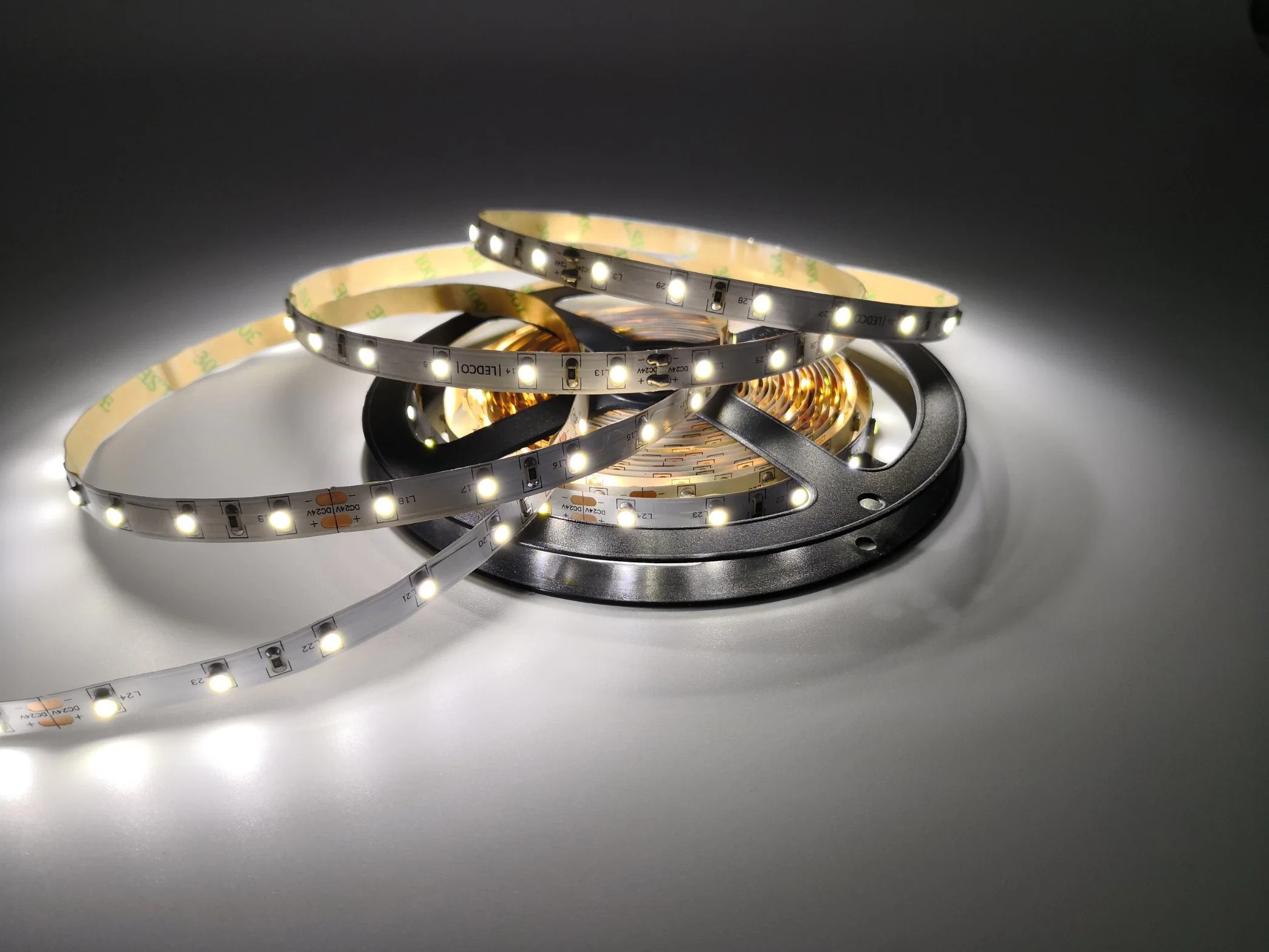 Wholesale/Supplier Backlight IP33 Waterproof SMD3528 Powered Flexible LED Strip Lighting