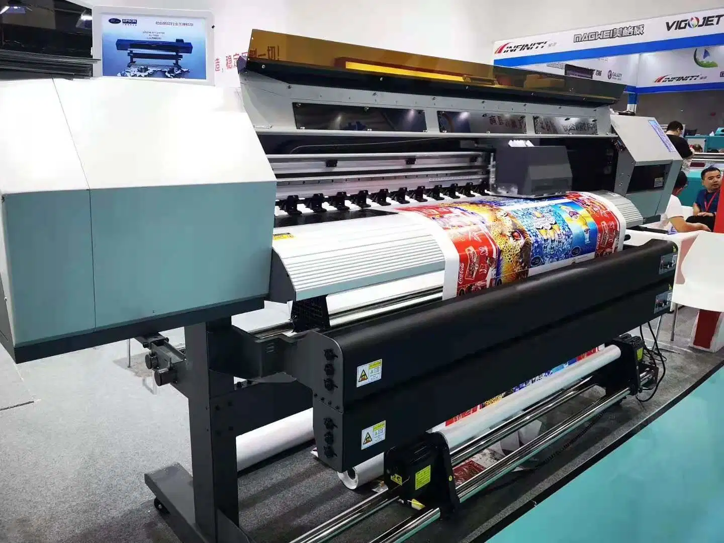 Impresora de inyección de tinta de la cabeza de 1,8 m i3200 Máquina de impresión Plotter Digital