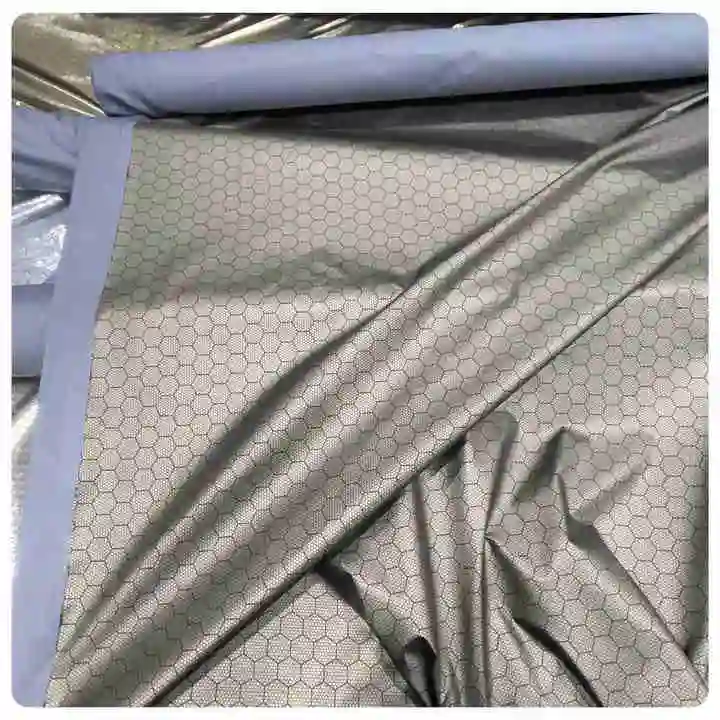 Hot Sell PU Conducting Electricity Heat Storage Printed Honeycomb Plaid 400t 100% Polyester Graphene Bronzing for Lining Fabric