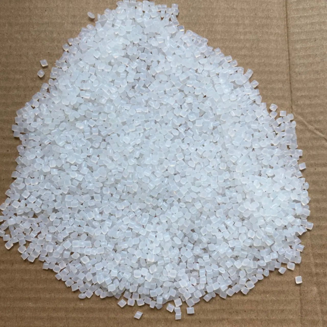 2023 PA6 Nylon Granules / Nylon PA/PA6/PA66 Plastic Granules Nylon 66