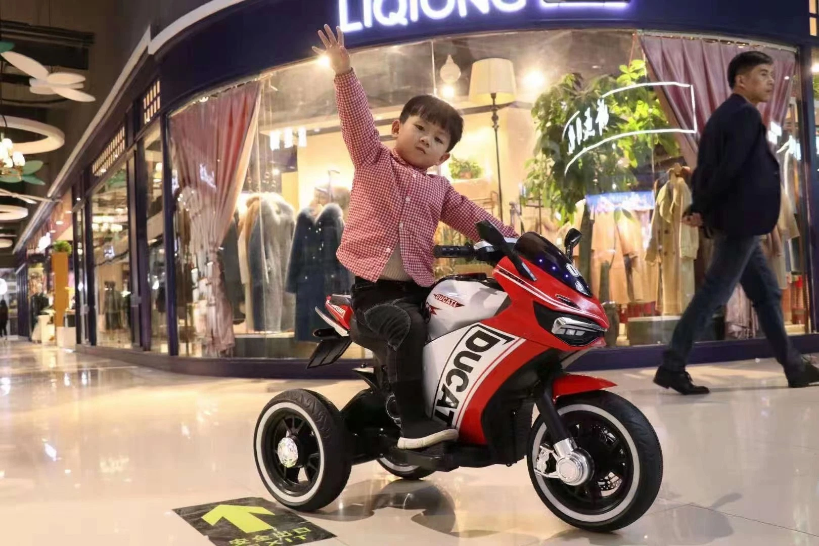 Nuevo Modelo niños/niños motocicleta Eléctrica Hot Selling niños Tricycle eléctrico Luz Whit de motocicleta