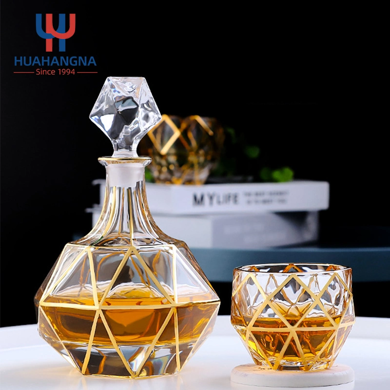 7PCS/Definir 950ml Luxury Design Retro Gold taça de vidro cristal Rim Whiskey Vinho conjunto decantador de óleo