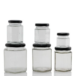 Haute qualité 1,5 oz 45 ml Bocaux en verre hexagonaux miniatures avec couvercle doré pour cadeaux, souvenirs de mariage, miel et confitures.