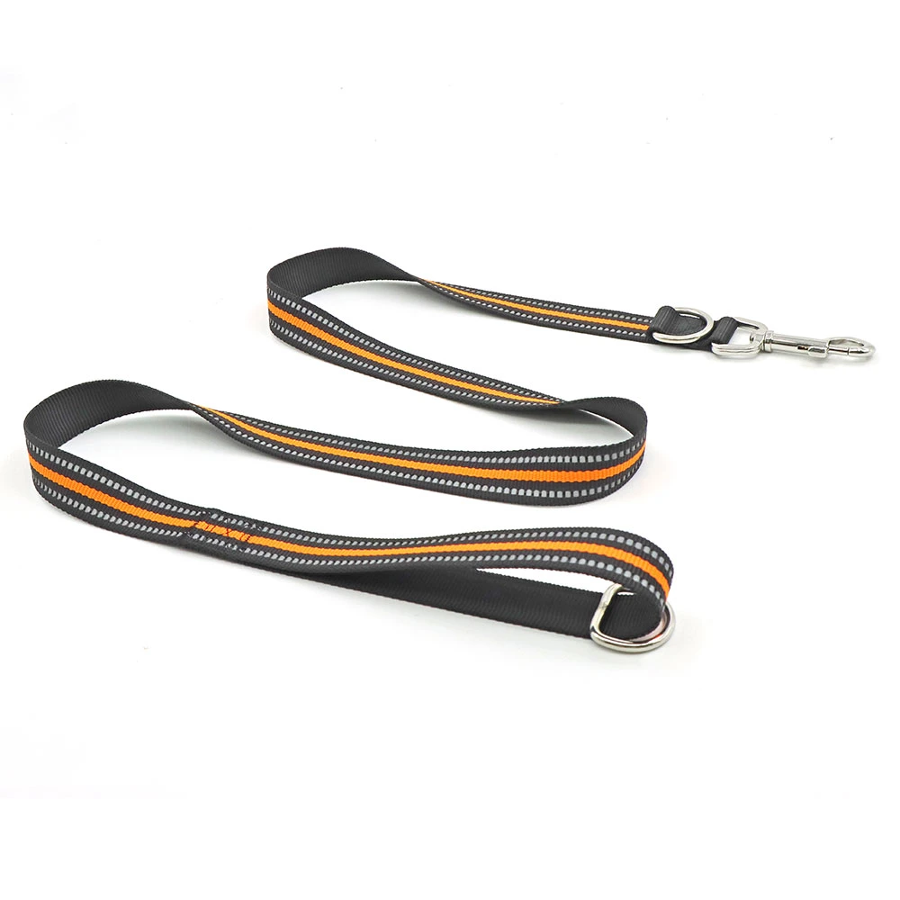 Fournitures pour animaux de compagnie en nylon réfléchissant pour la marche extérieure, confortable et durable Sangle pour chiens qui pleuvent