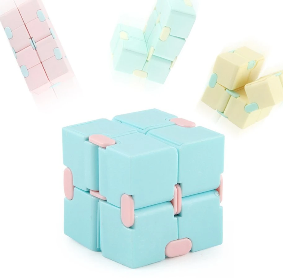 Multi-couleur anti-stress anxiété relief doigt Magic Infinity Cube Figet Jouet