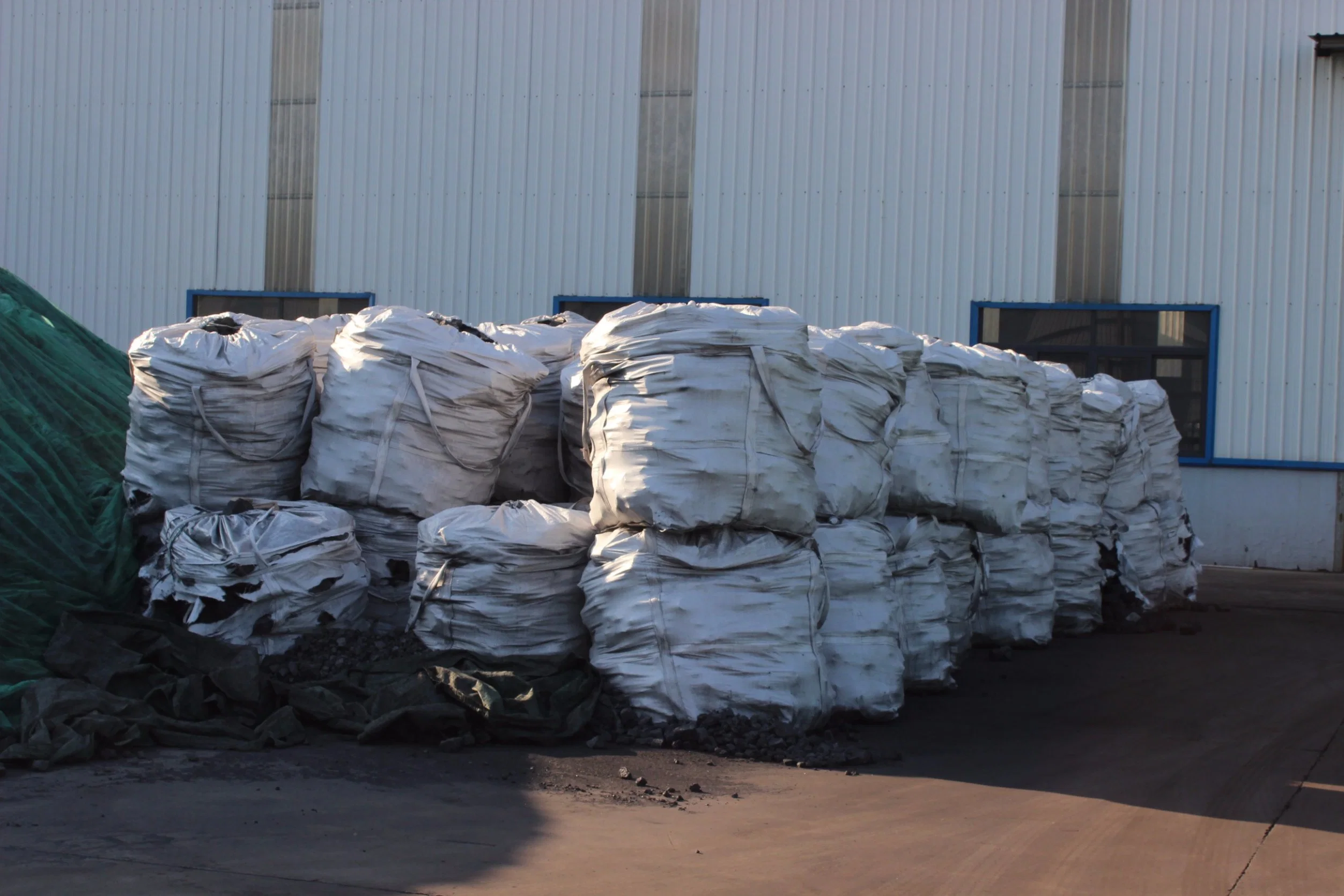 Low Sulphur (<0.5%) Petcoke/Foundry Coke 1-10mm 5-20mm 30-40mm Petroleum Coke