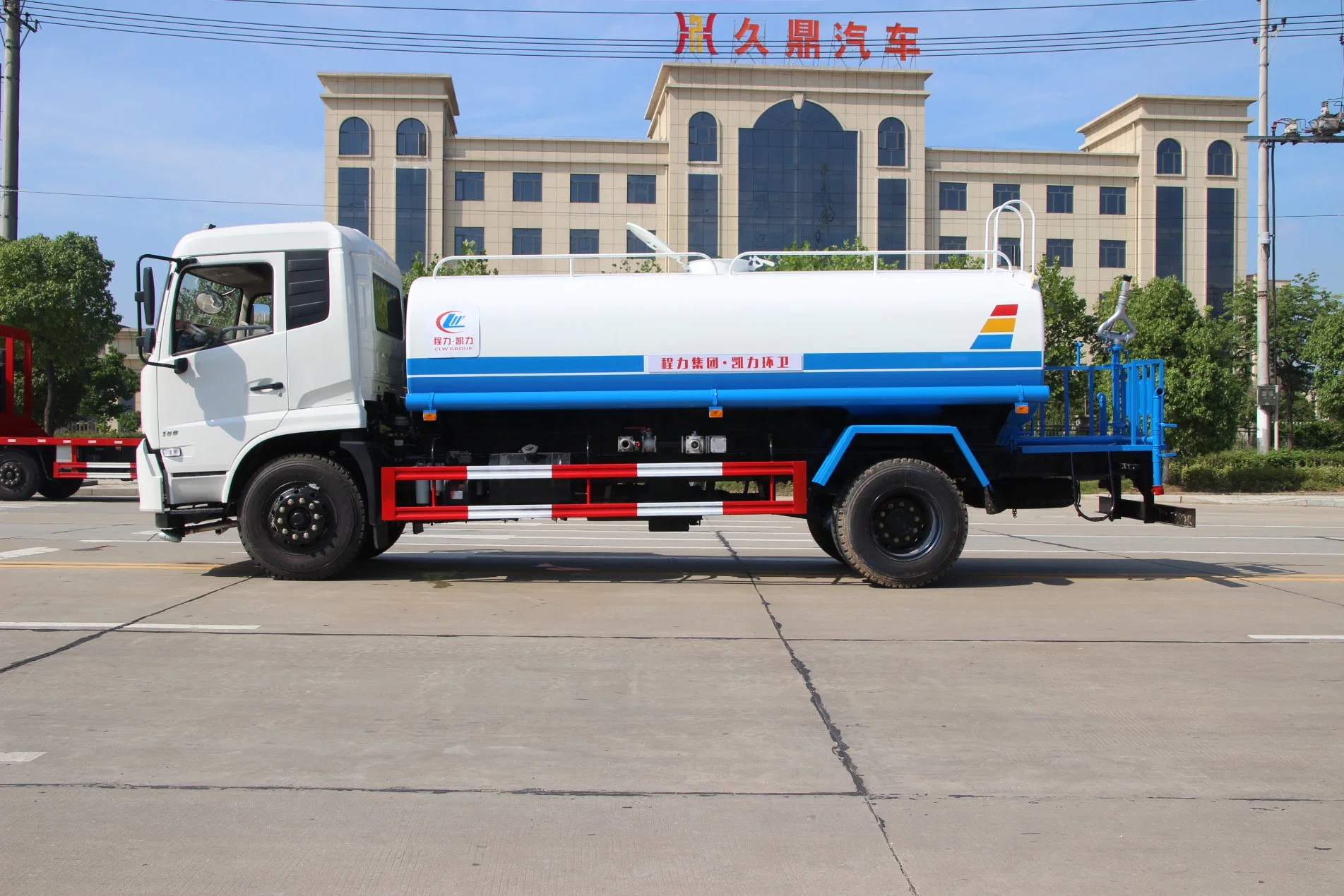 Hot Sale 10-12ton Dongfeng 4X2 Water Sprinkler Tank Truck China Water Spraying Tank Truck Water Sprayer