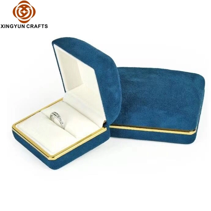 Nuevo diseño de marco dorado polipiel Set la caja de joyas Colgante Collar personalizado regalo Suede caja de embalaje