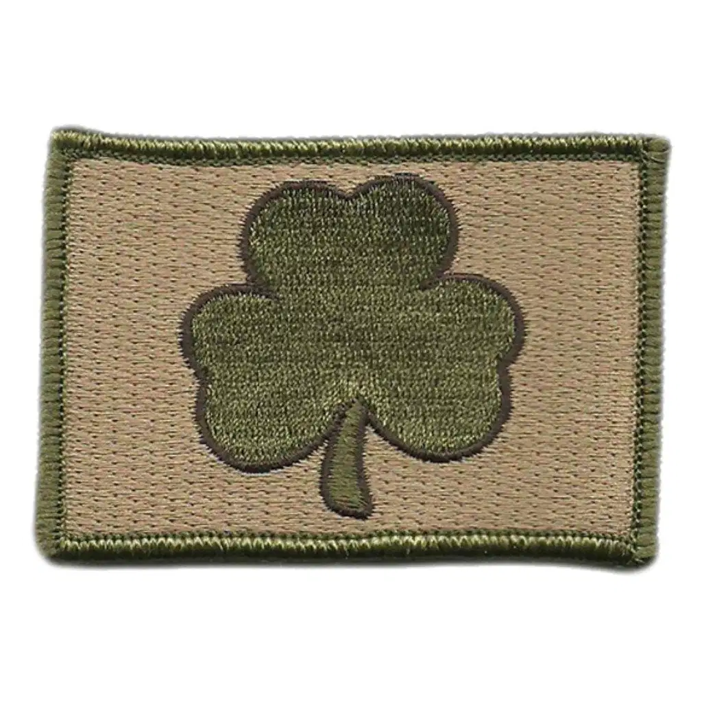 Ausgezeichnete Qualität Irish Clover Dunkelgrün Bestickte Blatt Patch Glücklich Schamrock Eisen-auf Klee/Irisches taktisches Patch Emblem