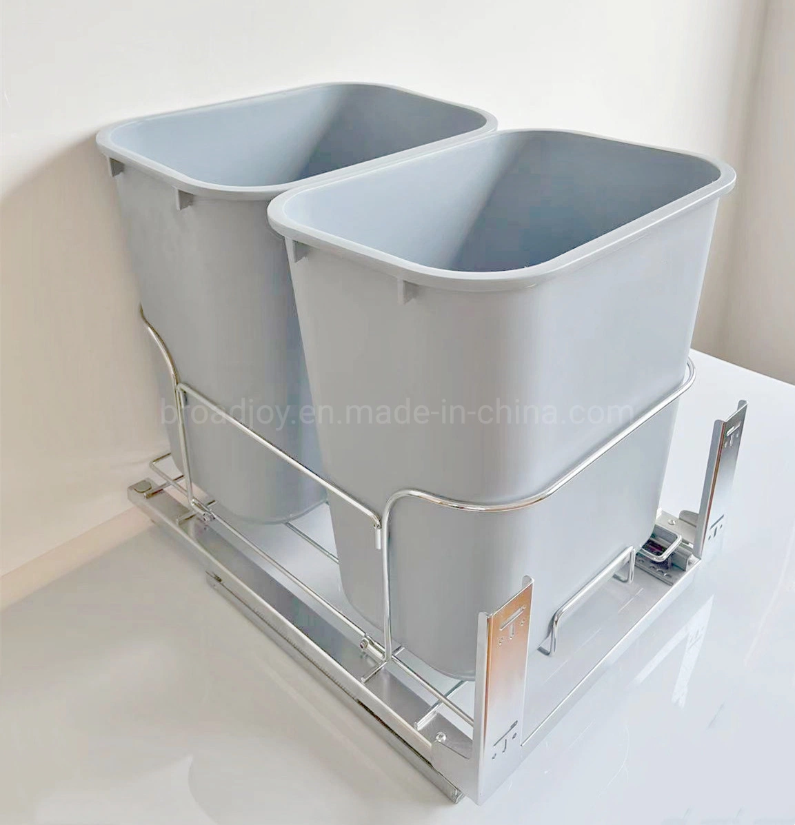 Pull out Kitchen Waste Bin Soft Close Dustbin Connected with Door Garbage Waste Container Built in Cabinet