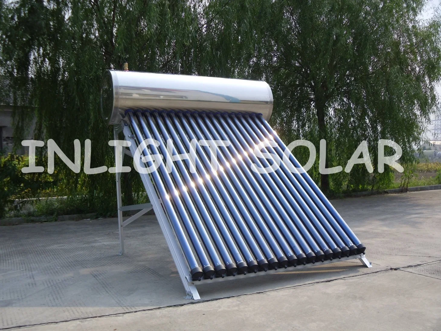 240L Stainless Steel Heat Pipe Pressurized Solar Water Heater