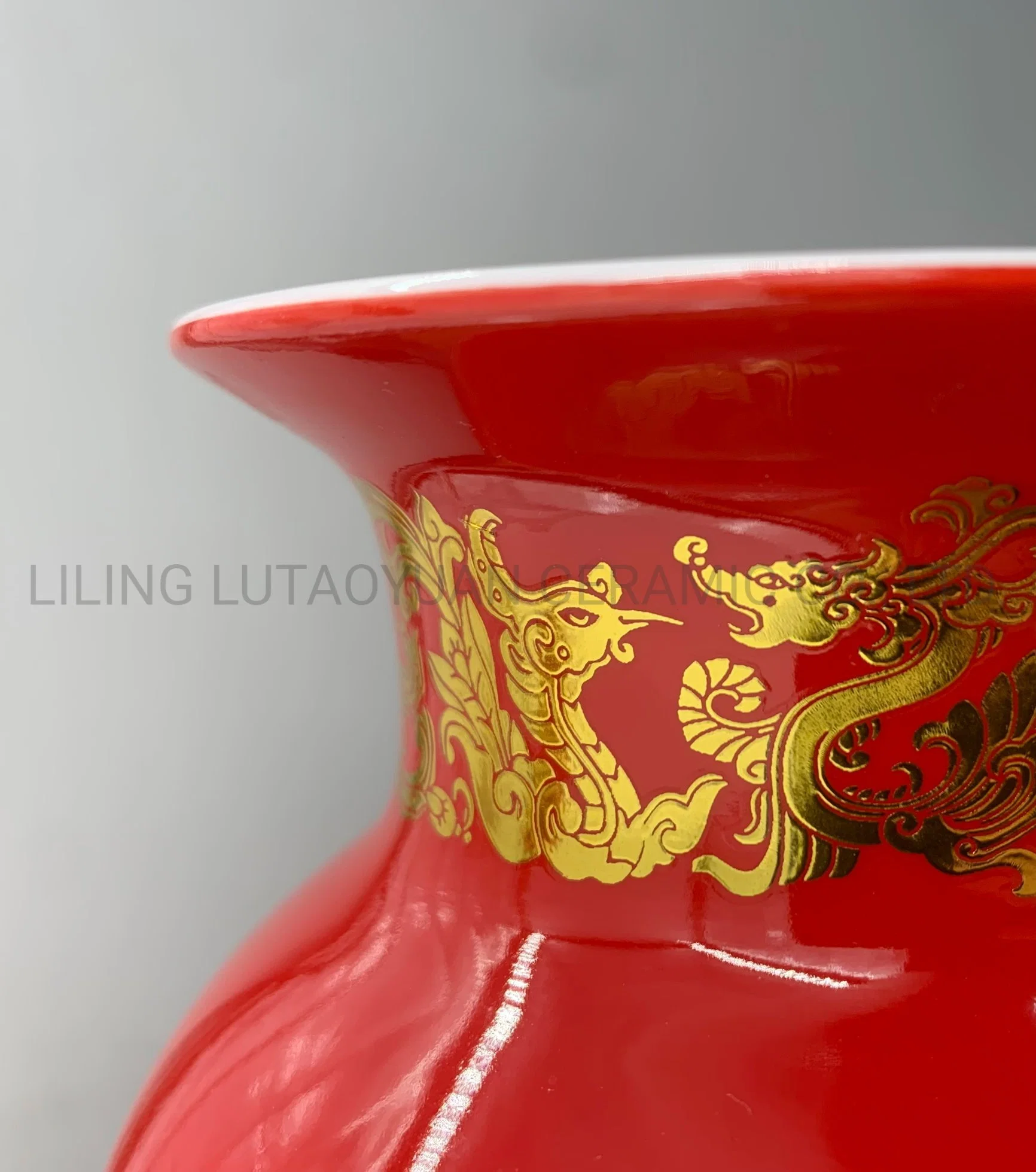 Porcelain Colored Promotion Gold Red Ceramic Vase Phoenix and Gragon for Home Decor Canteen Dining Room Hotel with Customized Color Pattern Logo and Designs