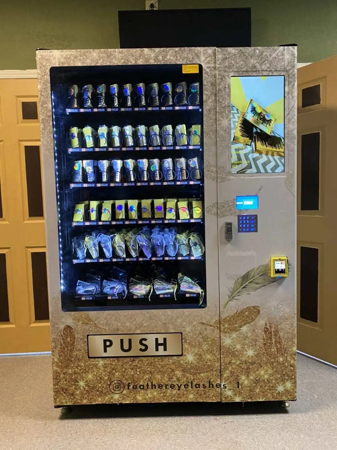 Top Vendor for Beauty Lashes Hair Makeup Vending Machine with Free Customization