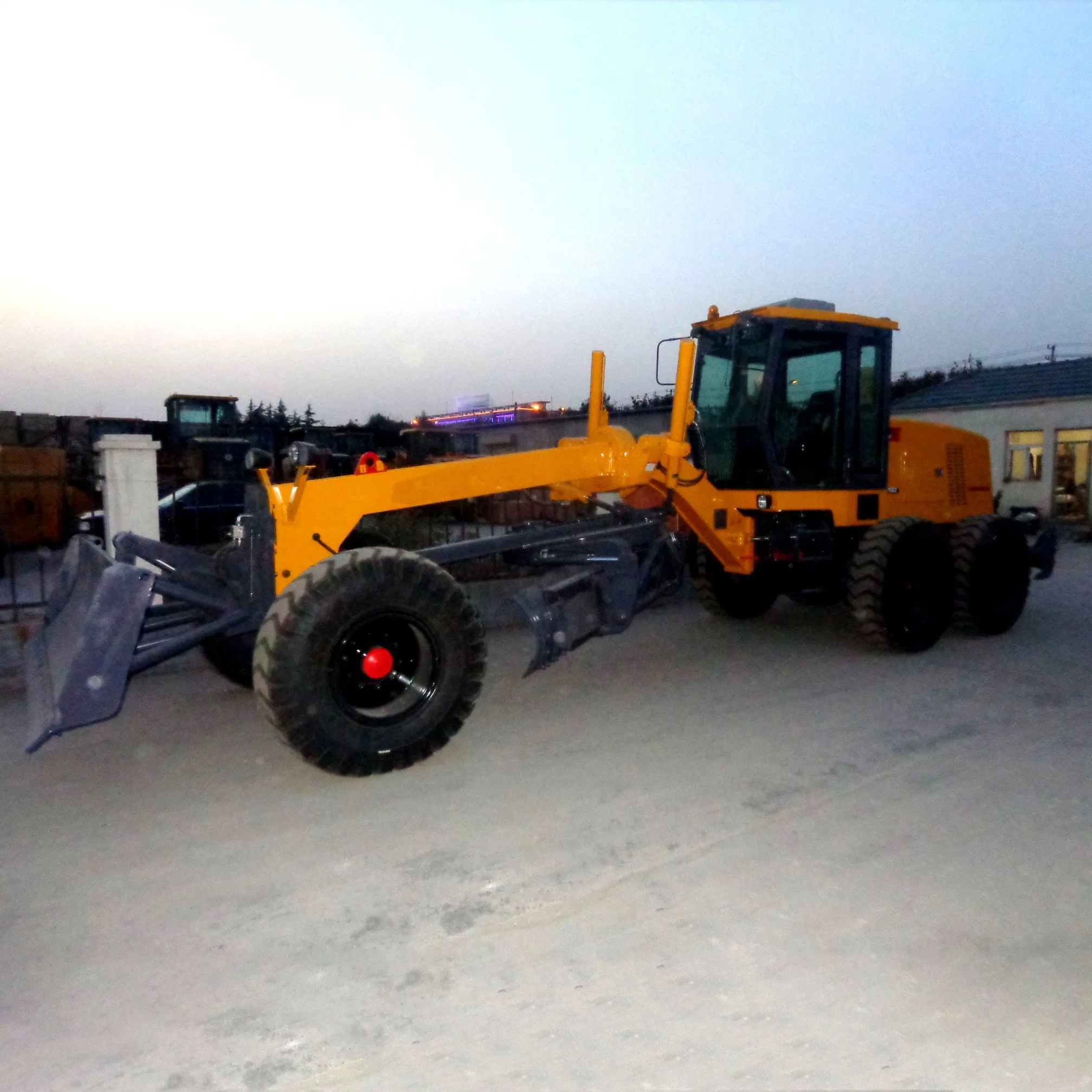 آلة Gr180 Grader موتور الطرق 190HP مع قطع الغيار