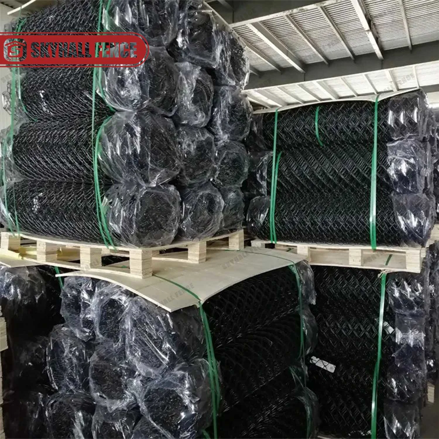 Diamond Mesh Chain Link Fence for School Playground Football Court Construction Project