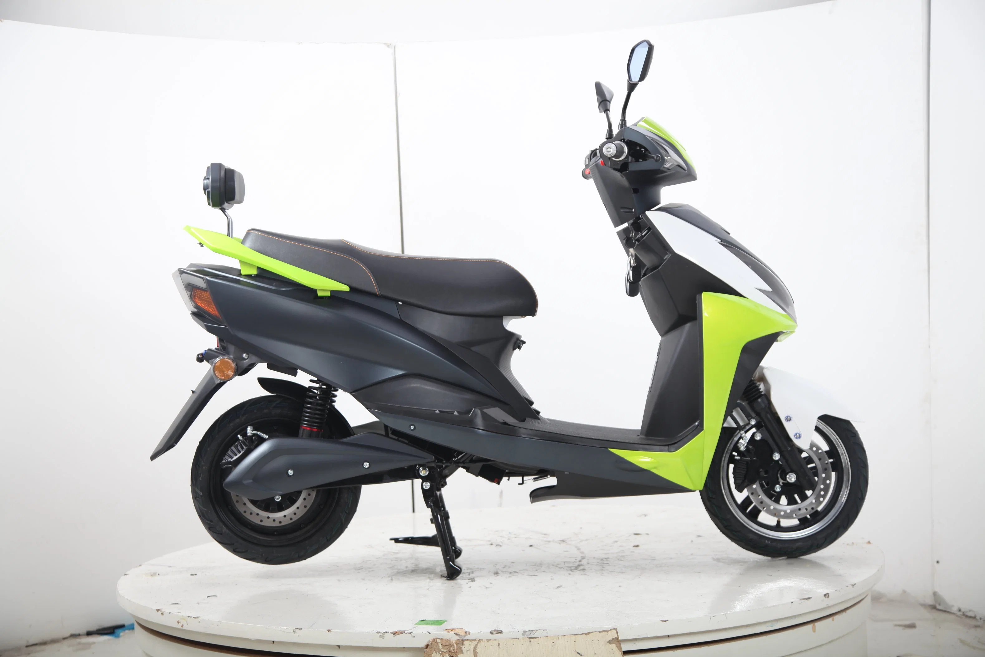 China Wuxi Fabrik große Energie 2400W Elektro-Scooter E-Motorrad