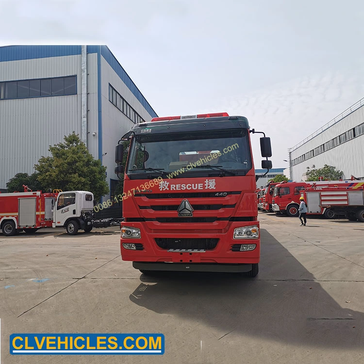 Roues HOWO 12 20cbm réservoir d'eau et le réservoir de mousse de camion de lutte contre les incendies