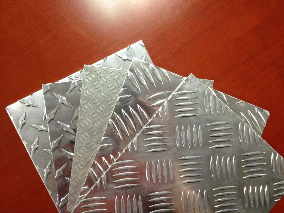 Plaque de damiers en aluminium pour la boîte à outils