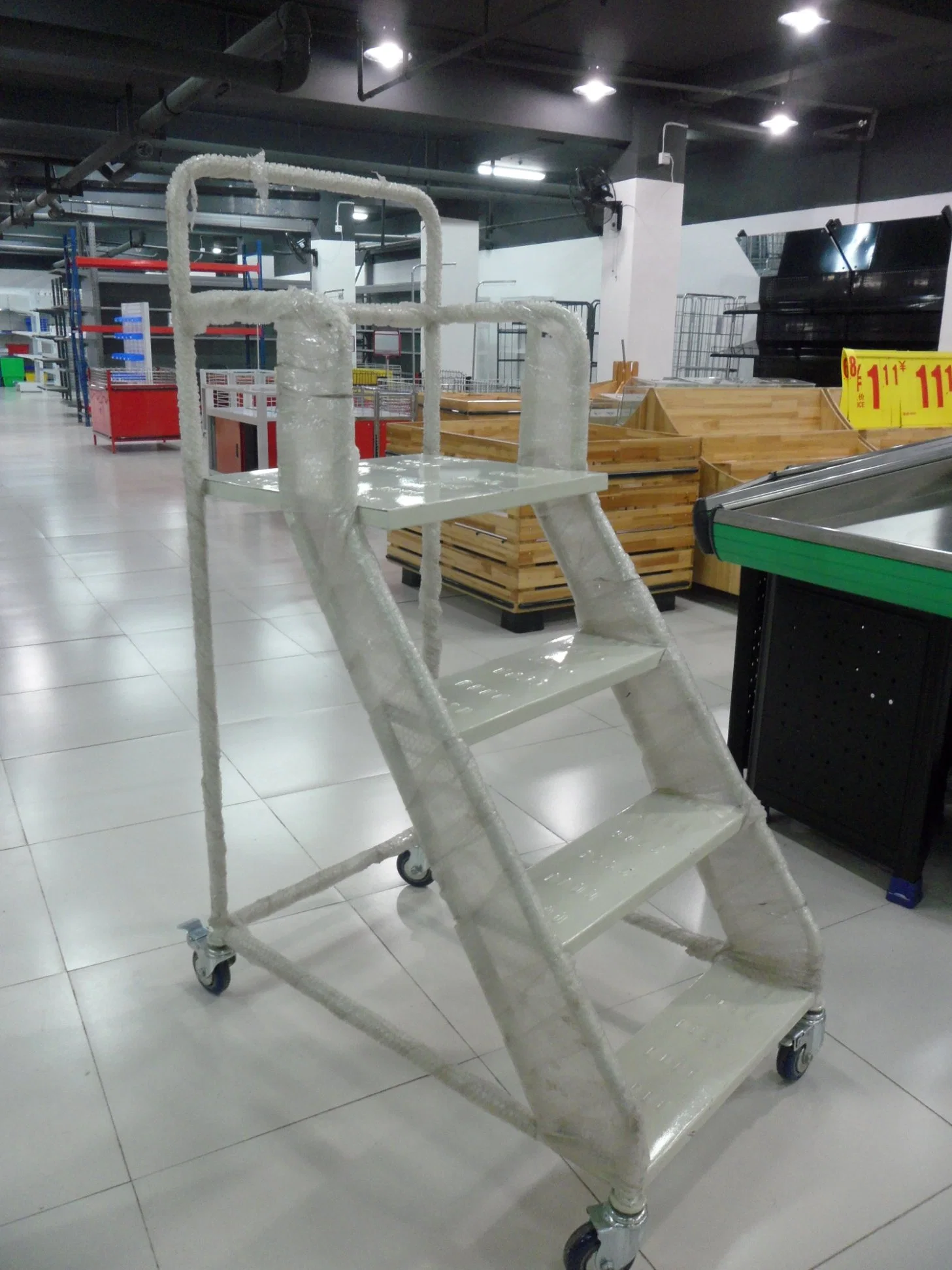 Equipo de almacén/Trolley de escalera de almacén y supermercado/escalerilla con bandeja (YD-FT002)