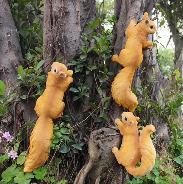 OEM Factory Customized Garden Animal Decoration Resin Garden Decoration Resin Garden Crafts Garden Ornament Polyresin Squirrel Manufacturer in China