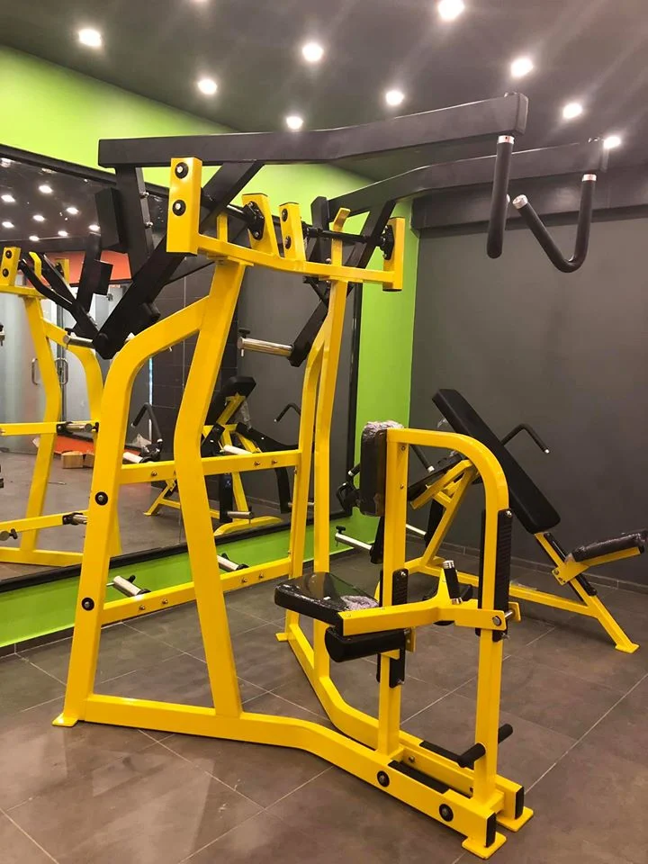 Nutzung Des Fitnessraums Fitnessgeräte Fitnessgeräte Multifunktionsgerät Smith Machine Power Schlagkraft Der Maschine