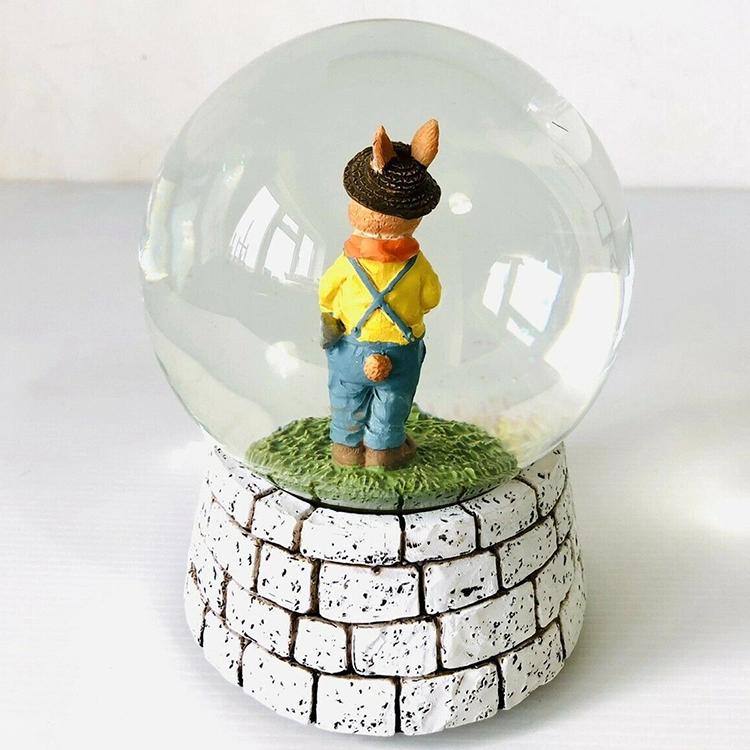 65mm Inner Resin Water Snow Ball Glass Snowglobe