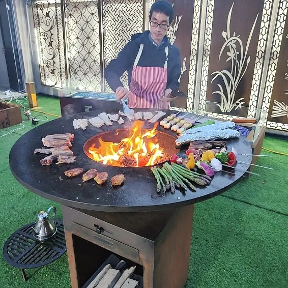 En el exterior de acero de carbón de madera de combustible de meteorización Fogata Barbacoa Grill