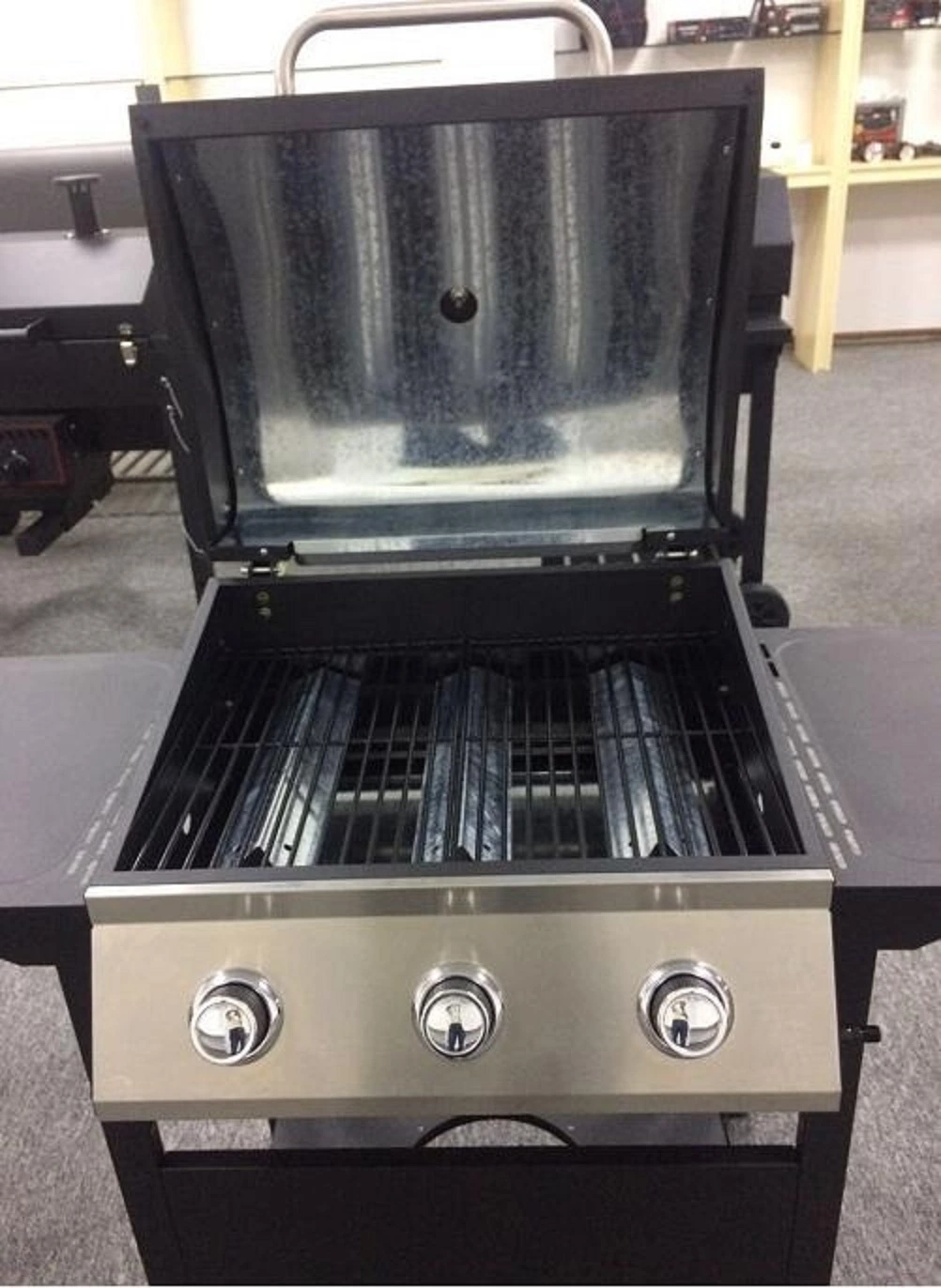 Powder Coated 3 Burners Gas BBQ Grill with Two Side Shelves