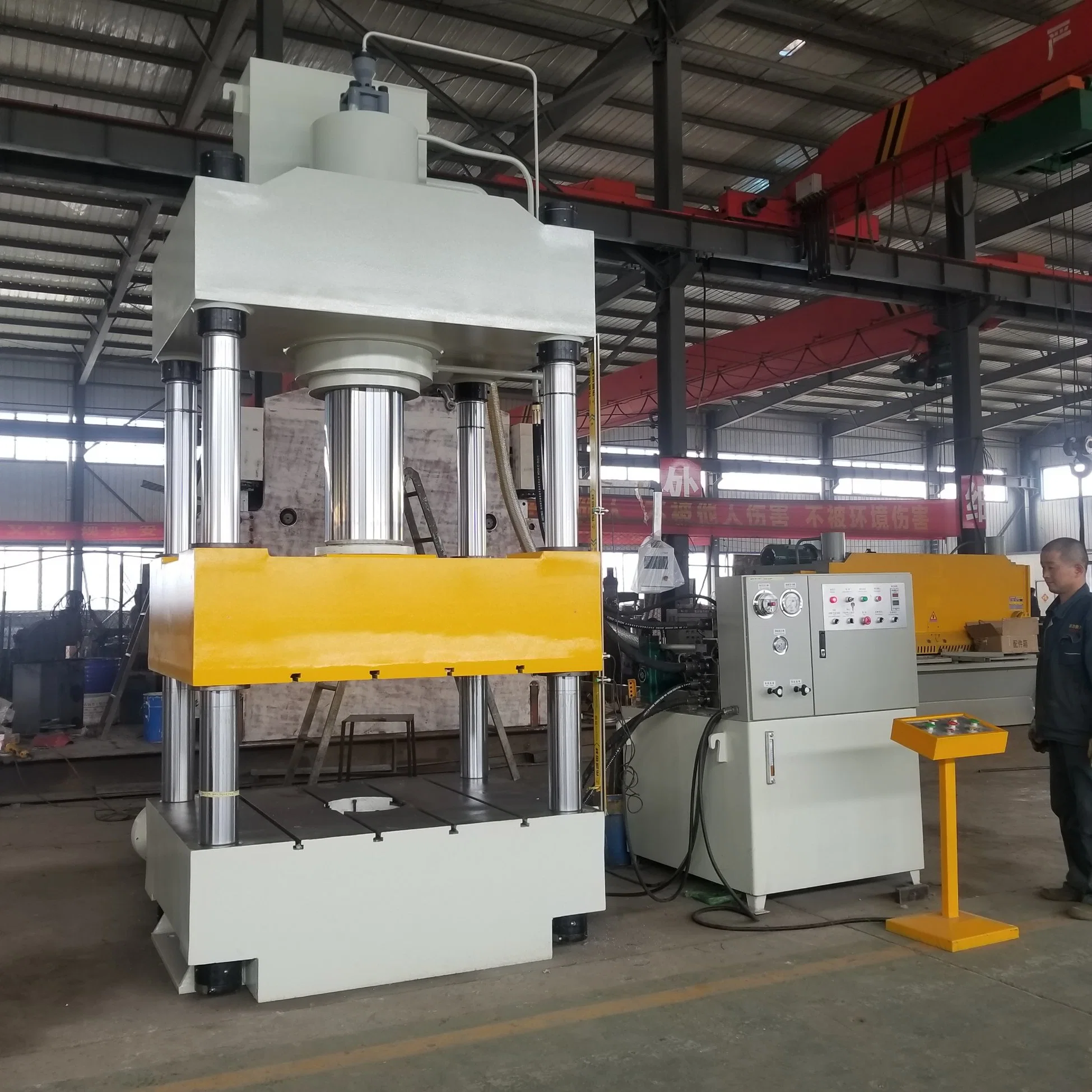 Y32100 Ton 4 Column Hydraulic Press Deep Drawing Press with Factory Price