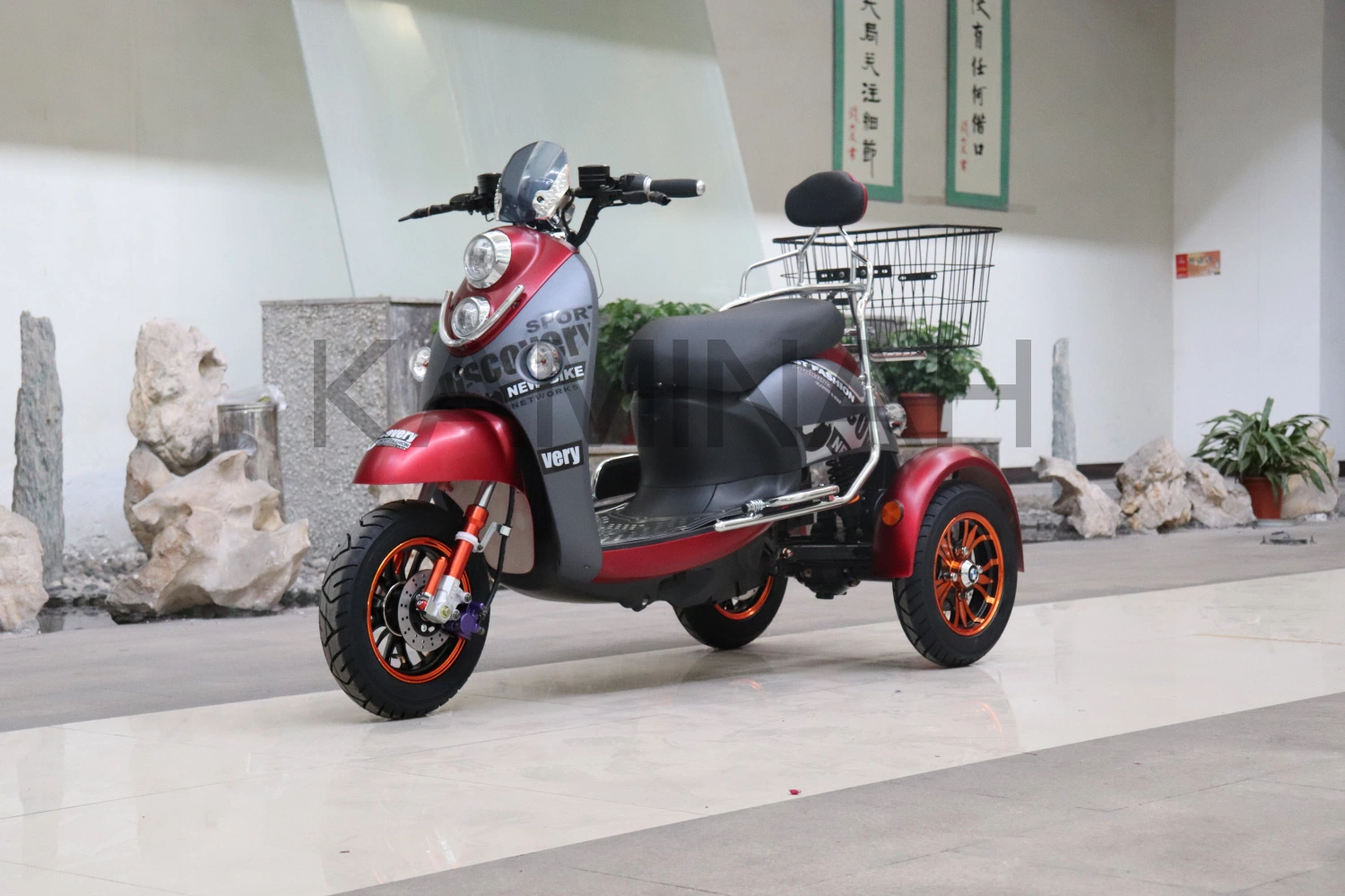 La carga de 3 ruedas vehículo motocicleta eléctrica de tres ruedas Scooter eléctrico para pasajeros GW