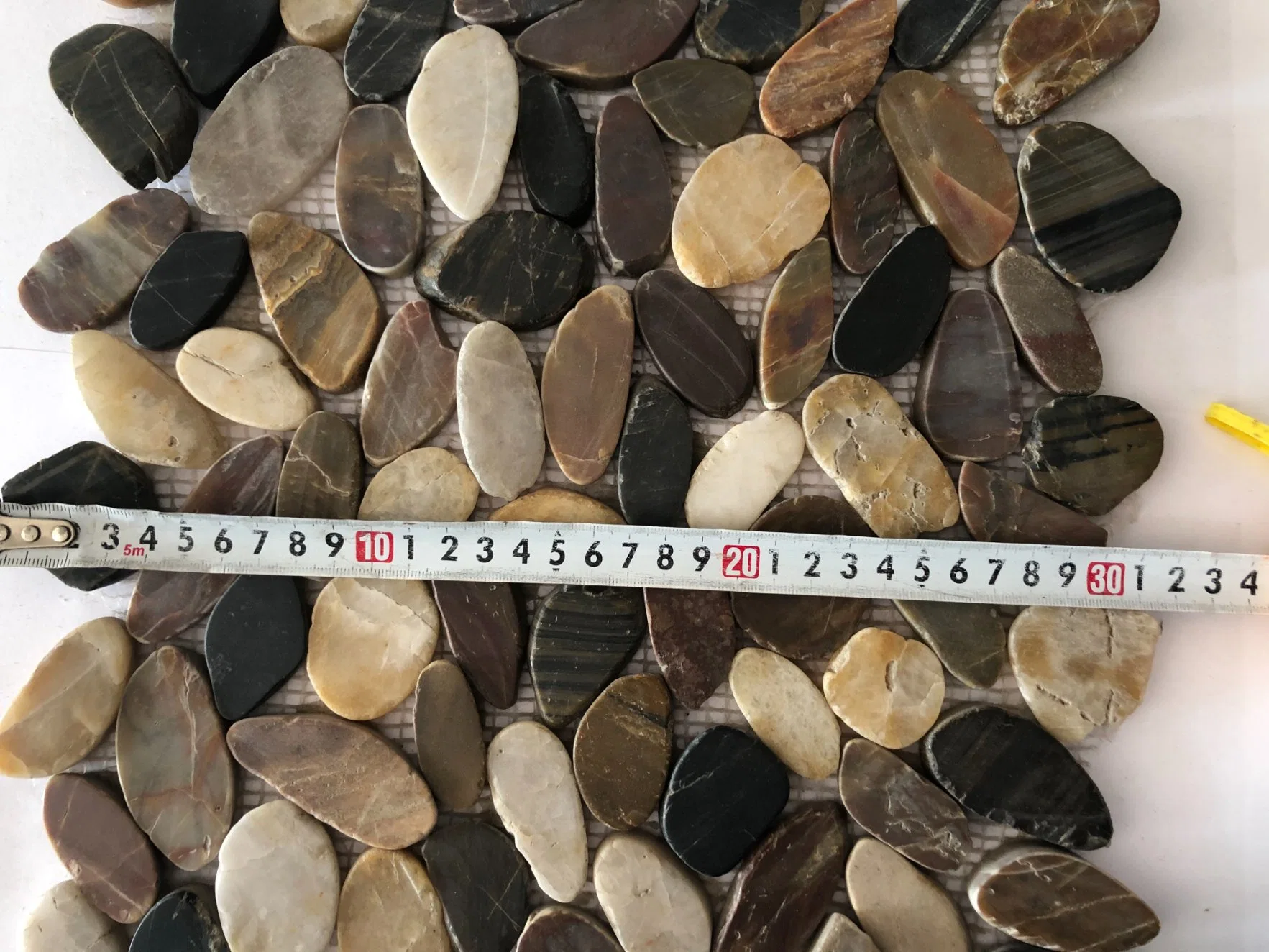 Hot Selling Best Selling Fashion Special Natural Pebble Mosaic for Floor and Wall Decoration