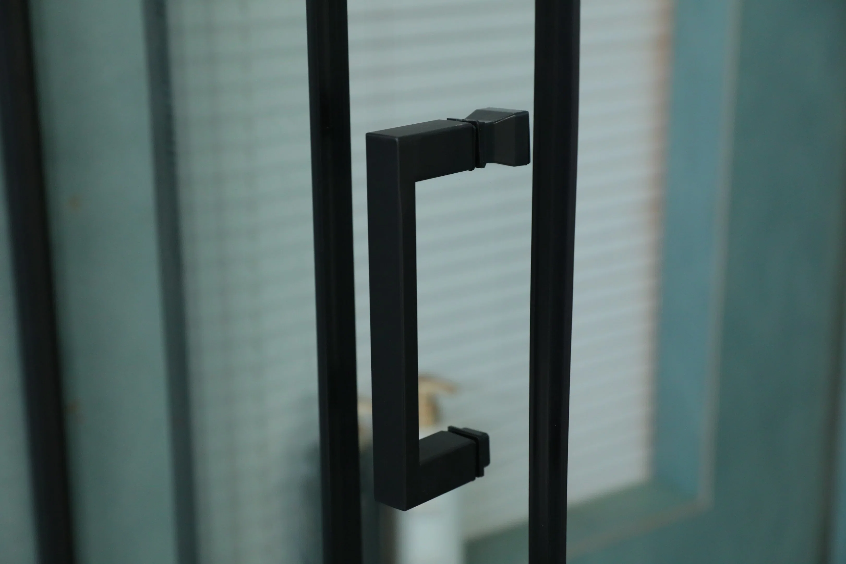 Manufacturer New Design Black Aluminium Square Glass Shower Room Bathroom